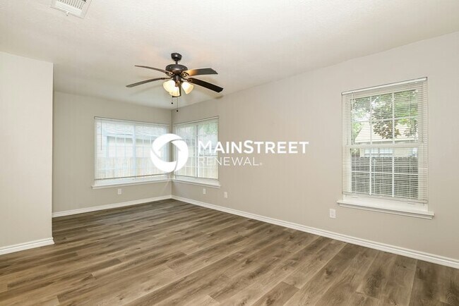 Building Photo - 3 Bedroom Pet-Friendly Home in Glenn Heights, TX with Main Street Renewal
