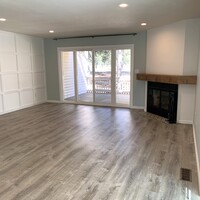 Building Photo - 3980 Fairway Lakes Dr