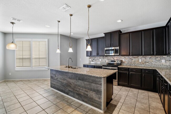 Building Photo - Beautifull Home In Aubrey ISD