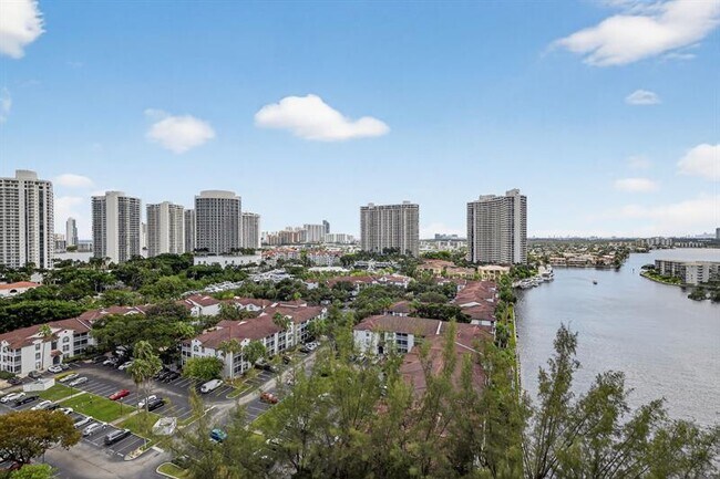 Building Photo - 18151 NE 31st Ct