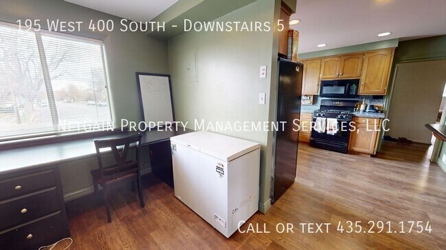 Building Photo - 195 W 400 S