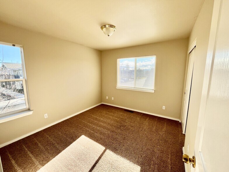 Building Photo - 20089 Beth Ave