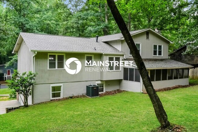 Building Photo - 4 Bedroom Pet-Friendly Home in STONE MOUNTAIN, GA with Main Street Renewal