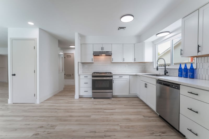 Building Photo - 1808 E St Louis Ave