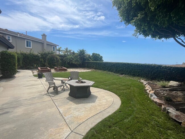 Building Photo - Carlsbad 4 bedroom Stunner on Cul-de-sac w...