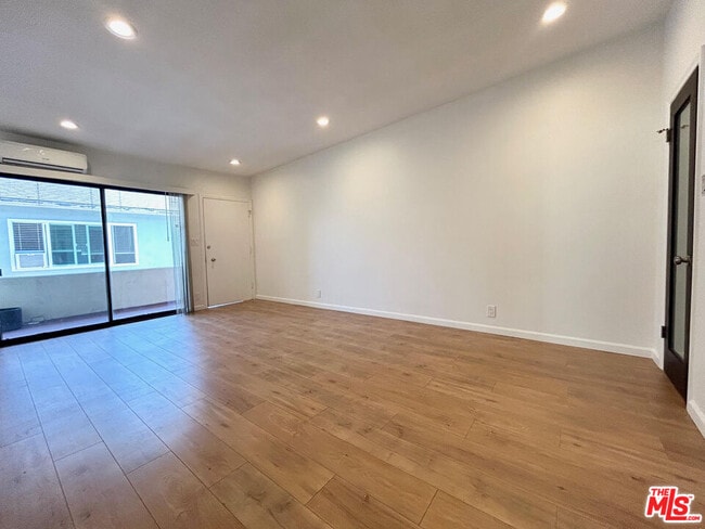 Building Photo - 1148 N Formosa Ave