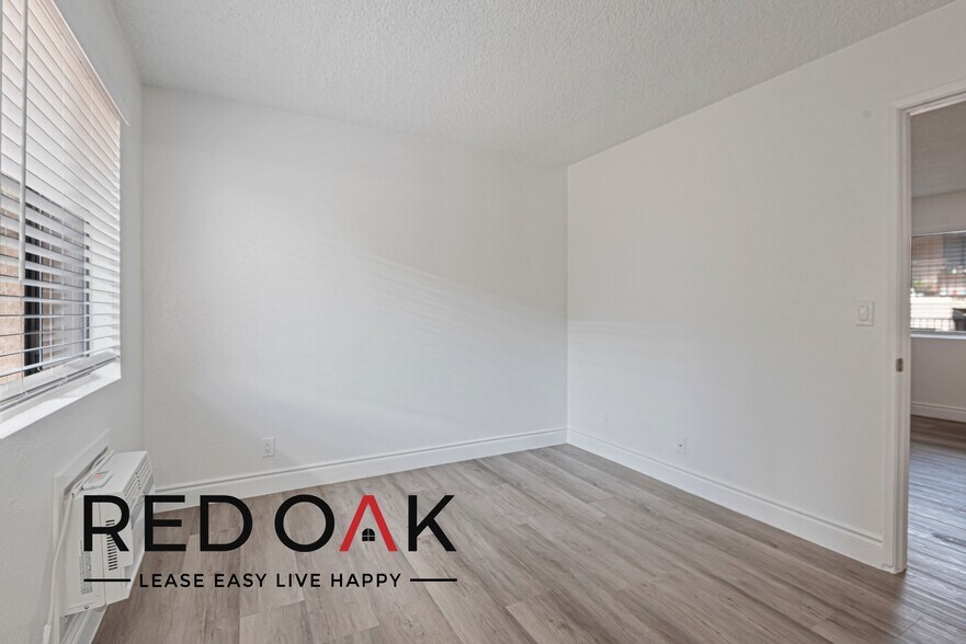 Building Photo - 1542 Orizaba Ave