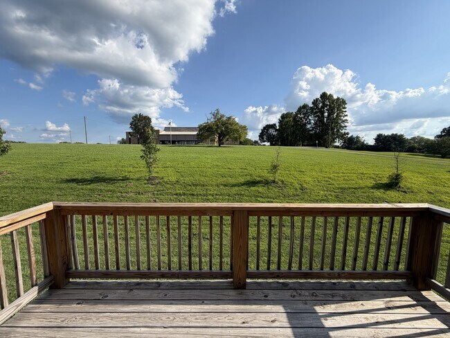 Building Photo - 504 Jonathan Wade Cir