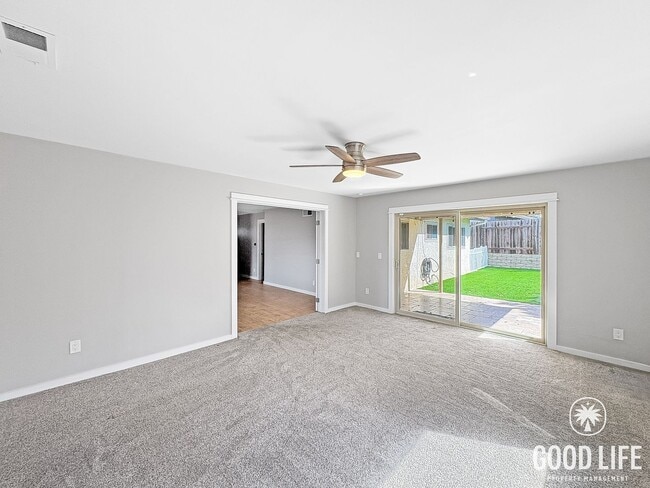 Building Photo - Modern 4-Bedroom Home with Spacious Yard in Prime Clairemont Location