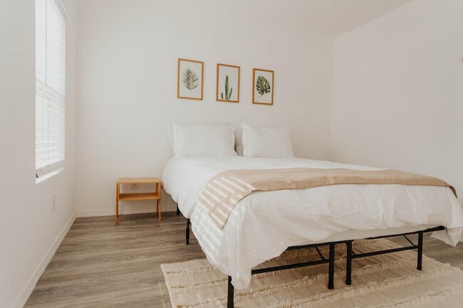 Building Photo - 3729-3727 N 24th St