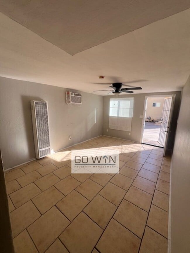 Building Photo - 1836 E Harvard St