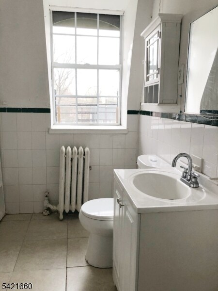 Building Photo - 227 E 3rd Ave