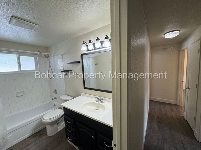 Building Photo - 2523 Baker Dr