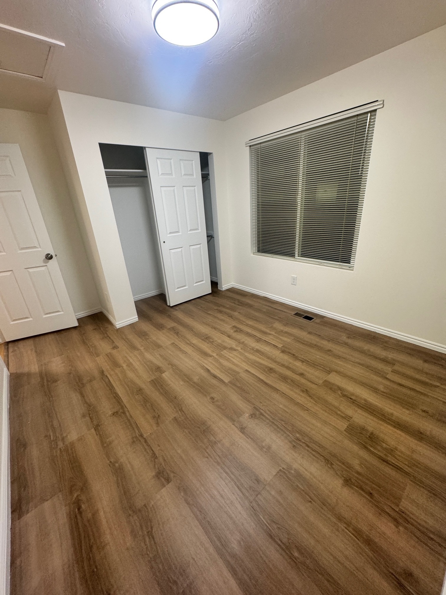 Building Photo - 917 N Dorothea Way