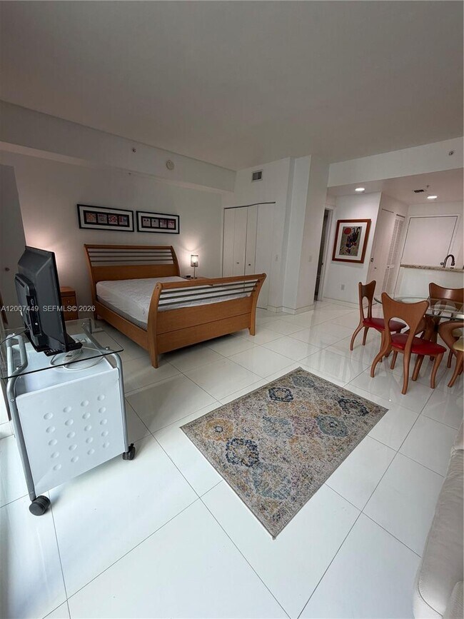 Building Photo - 3180 SW 22nd Terrace