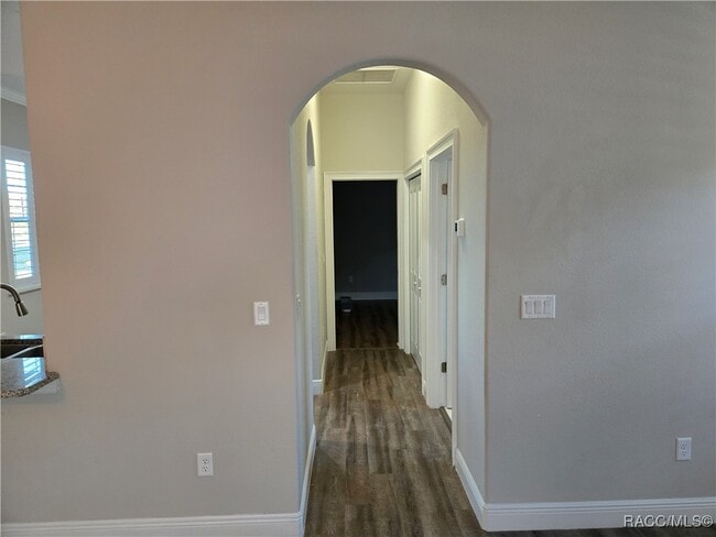 Building Photo - 9322 S DEER Pk Dr