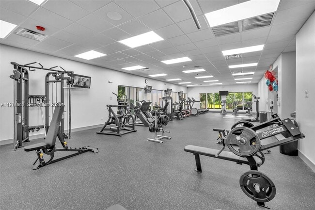 Building Photo - 17021 N Bay Rd