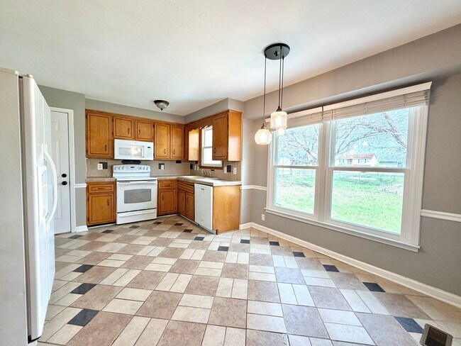 Building Photo - 3411 Polly Dr