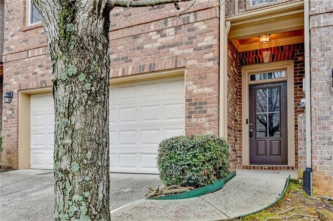 Building Photo - 979 Parkside Wood Ct