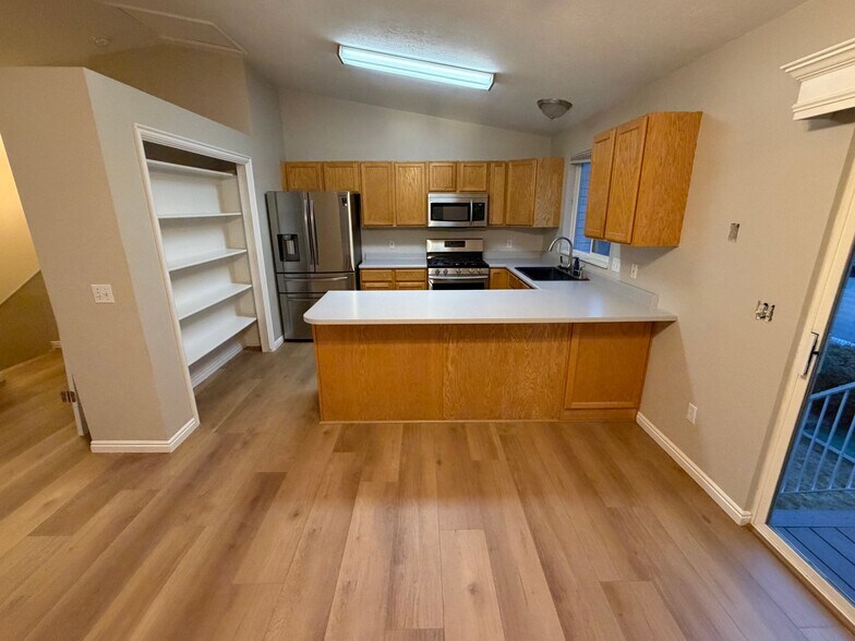 Building Photo - 482 S 1300 E