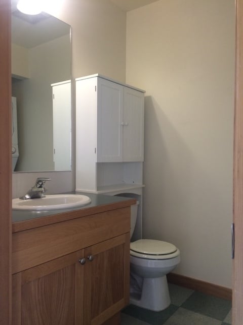 Building Photo - Courtyards Condominium unit in Town