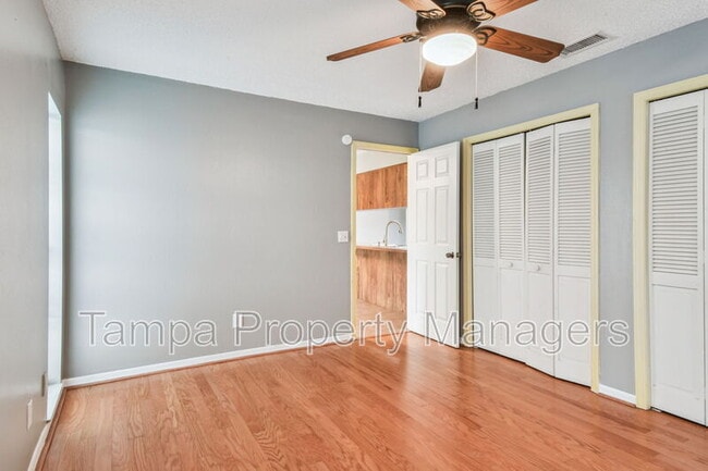 Building Photo - 16214 Pebblebrook Dr