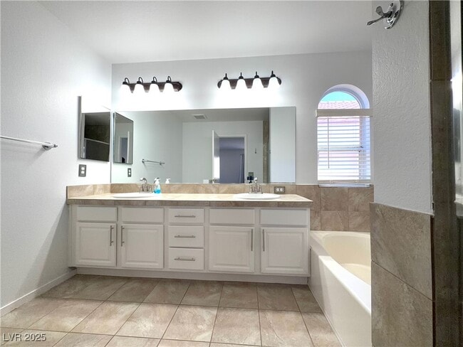 Building Photo - 9449 Amber Valley Ln