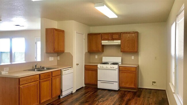 Building Photo - 12438 Grossmount Dr