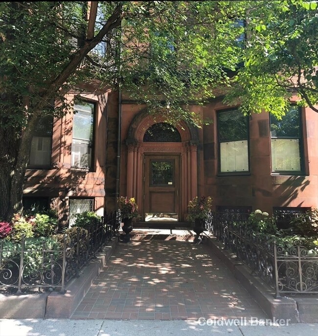 Primary Photo - 280 Commonwealth Ave