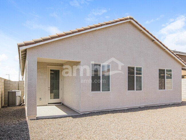 Building Photo - 20177 W Thomas Rd