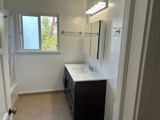 Building Photo - 1242 Edris Dr