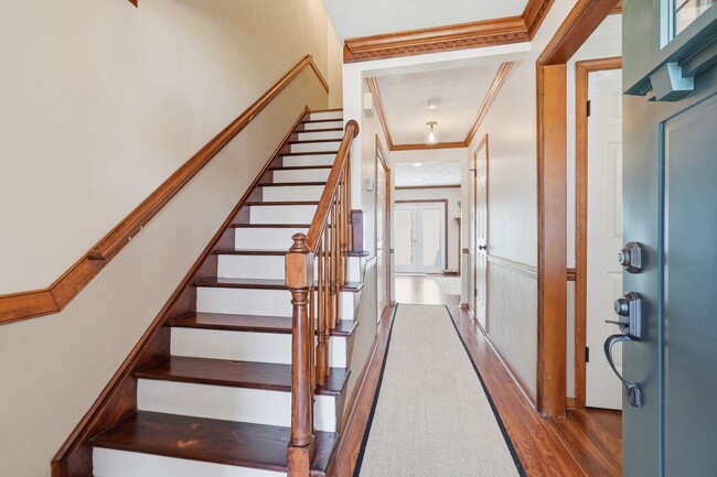 Building Photo - A gem in Knells Ridge!