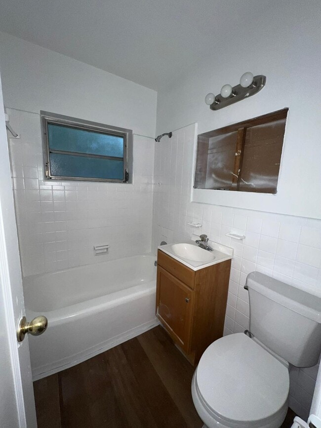 Building Photo - 210 W 60th St