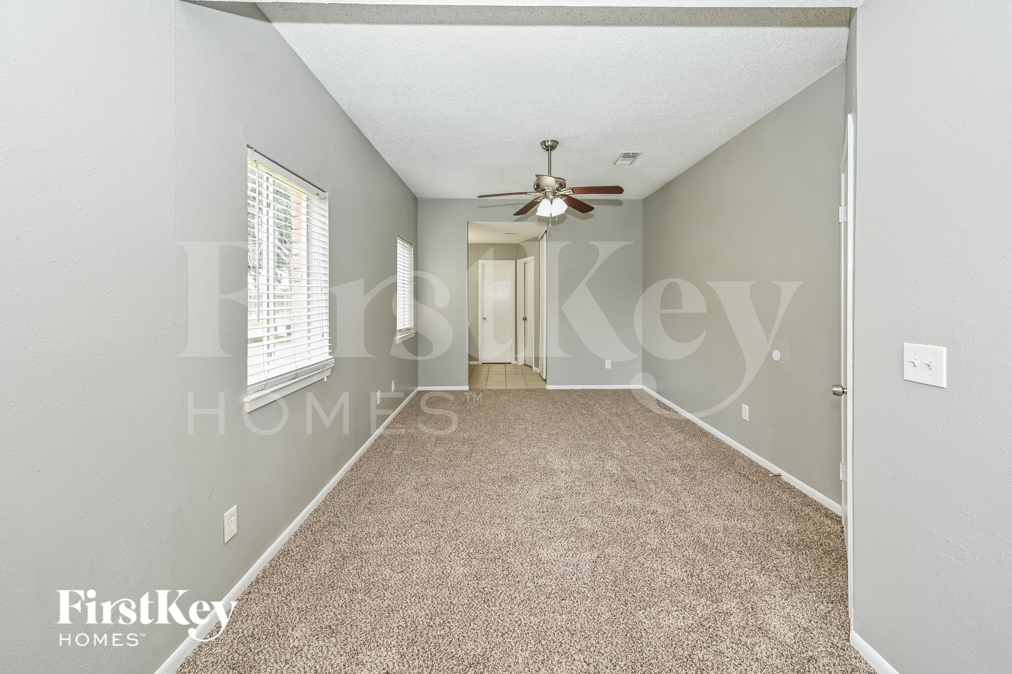 Building Photo - 18007 Sagecroft Dr