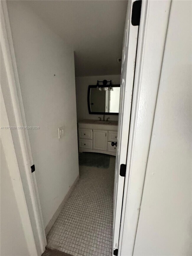 Building Photo - 4241 NW 19th St