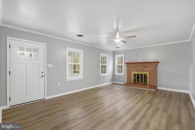 Building Photo - 130 Cox Rd