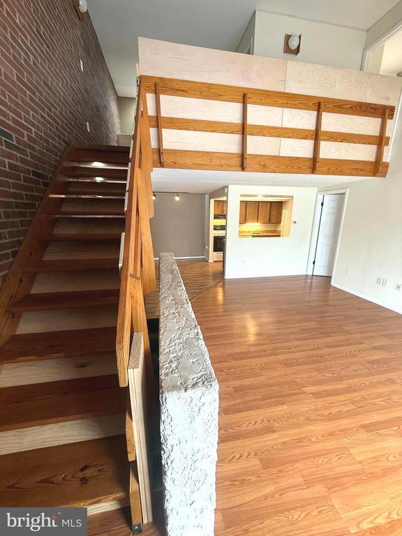 Building Photo - 1071 Lancaster Blvd