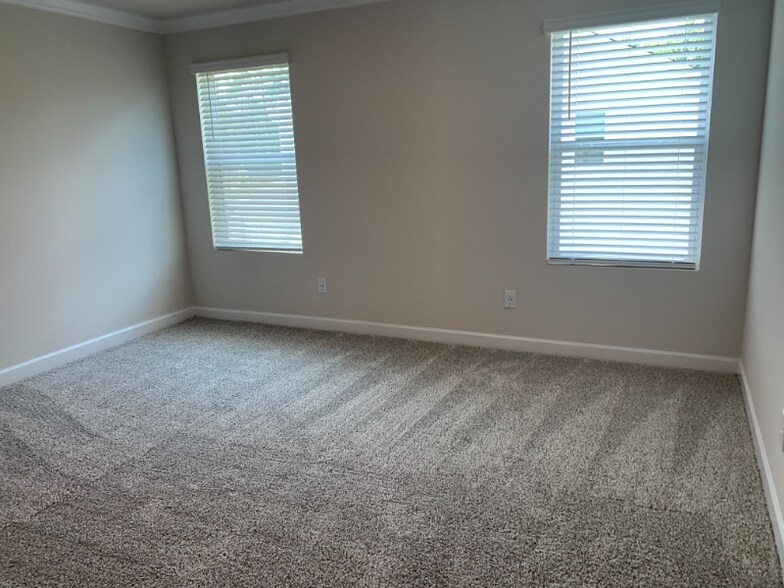 Building Photo - 2329 Belterra Dr