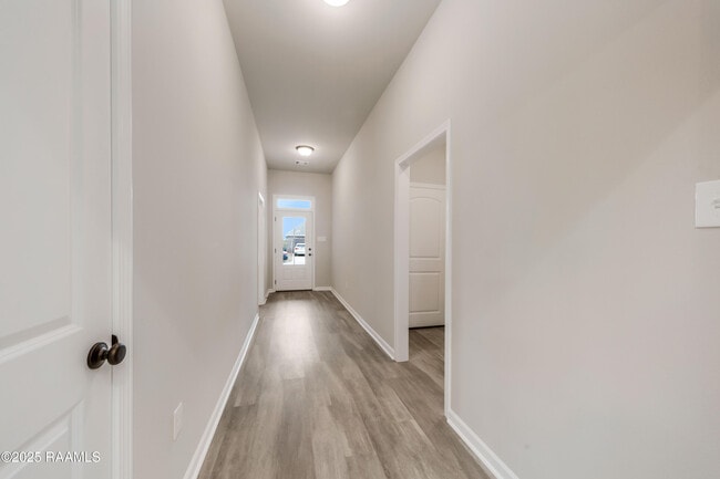 Building Photo - 223 Stanwell Ave