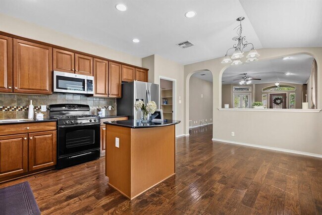 Building Photo - 1621 Westmeadow Trail