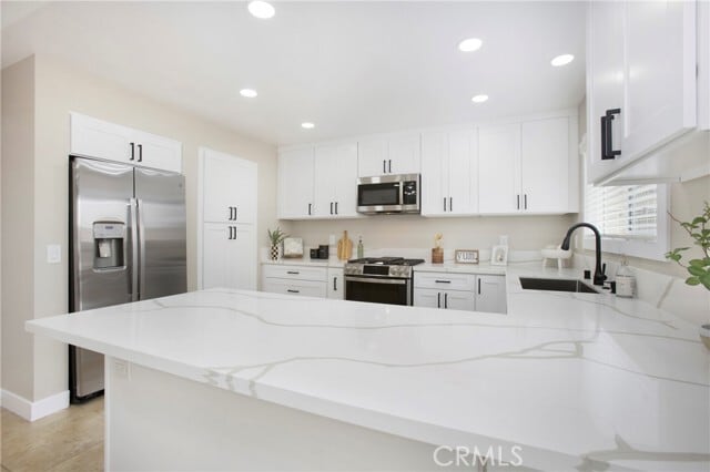 Building Photo - 757 S Brea Blvd