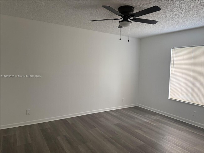 Building Photo - 1101 Green Pine Blvd