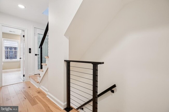 Building Photo - 4353 Westover Pl NW