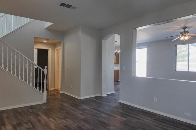 Building Photo - 9222 Cazador St