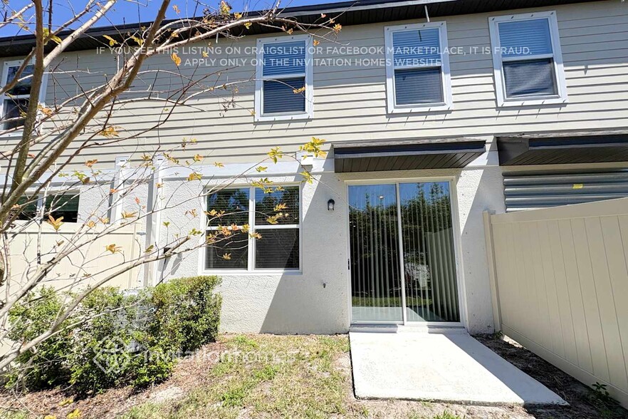 Building Photo - 17043 Coral Dr