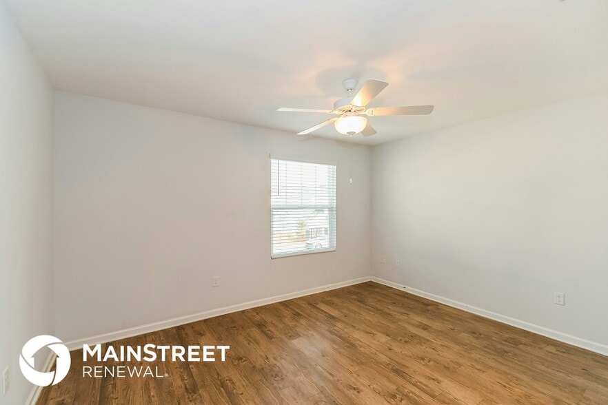 Building Photo - 556 Eiseman Wy