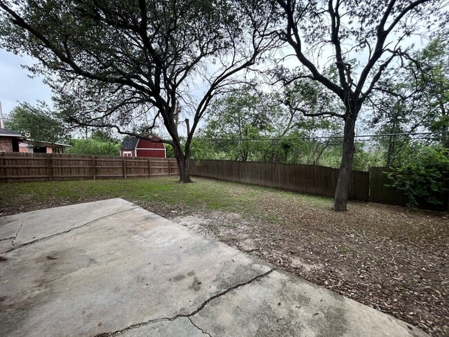 Building Photo - 3BED/2BATH Home for lease! Available Now in Live Oak!