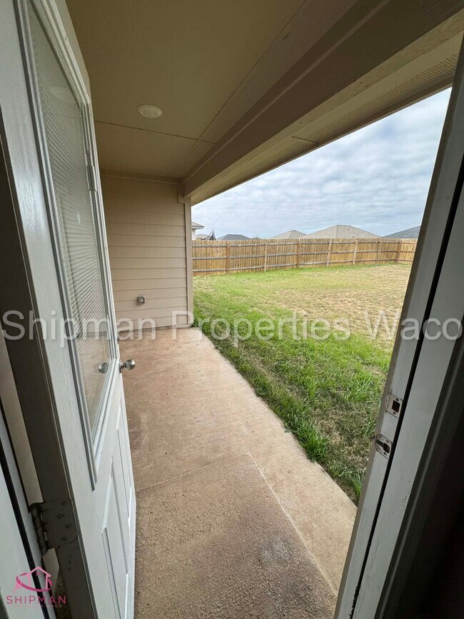 Building Photo - 7105 Canadian Dr