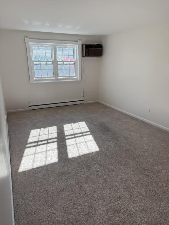 Building Photo - 1241 Elm St