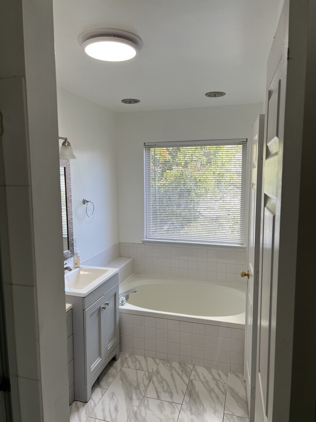 Building Photo - 6413 McCoy Rd